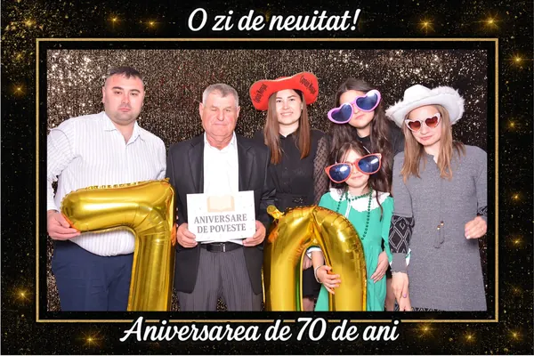 Cabina foto la Aniversarea de 70 de ani